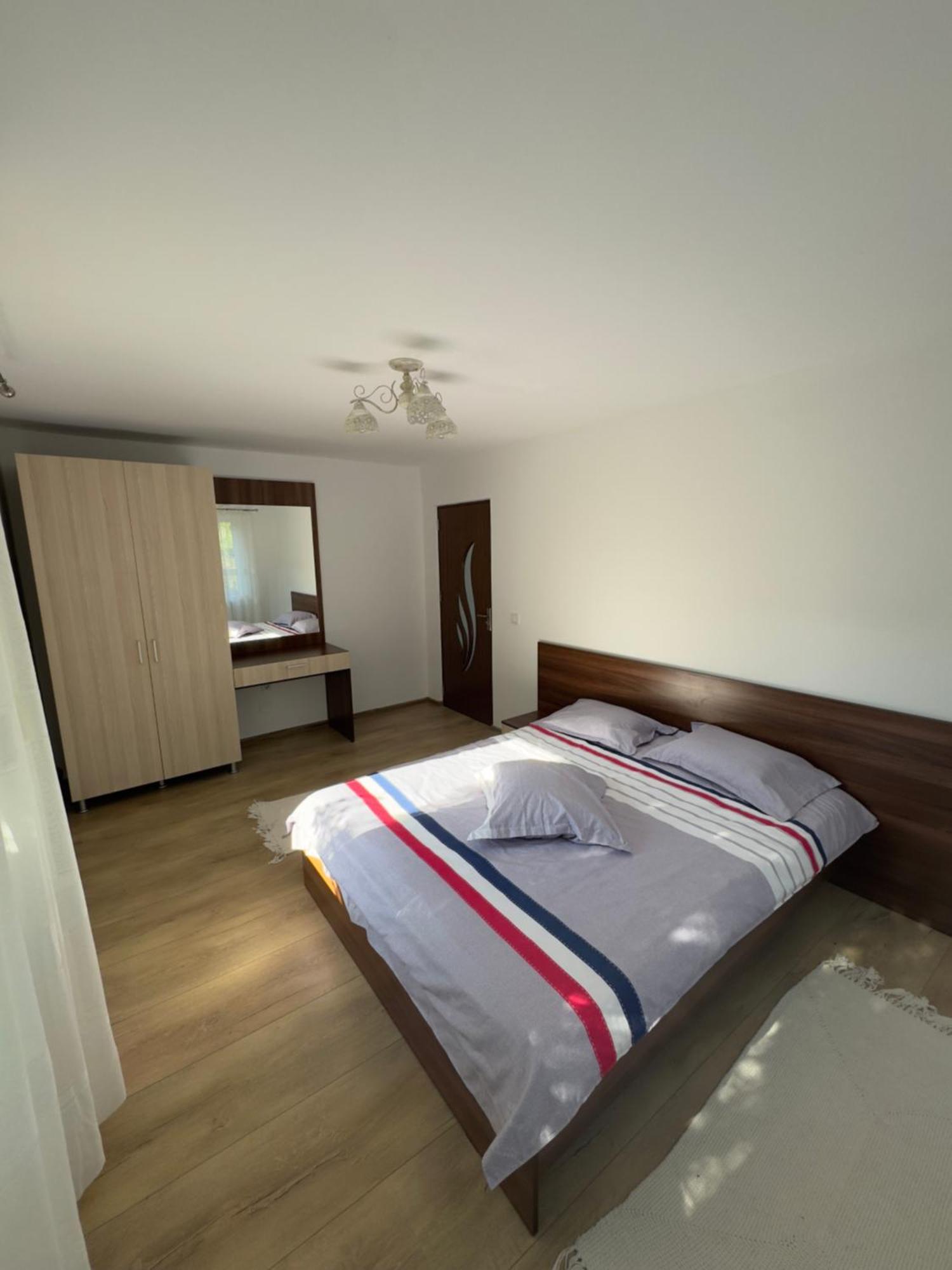 Casa Lucia Hotel Ocnele Mari Buitenkant foto